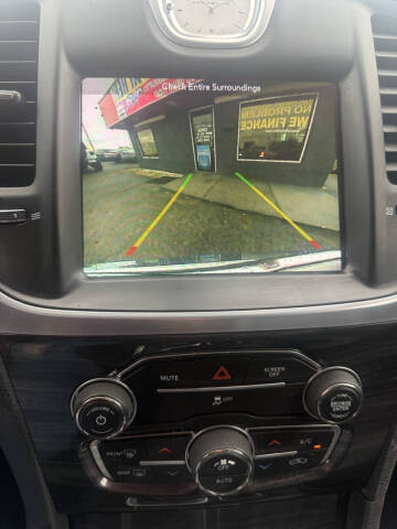 2019 Chrysler 300 Touring