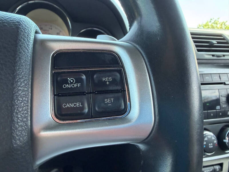 2012 Dodge Challenger SXT