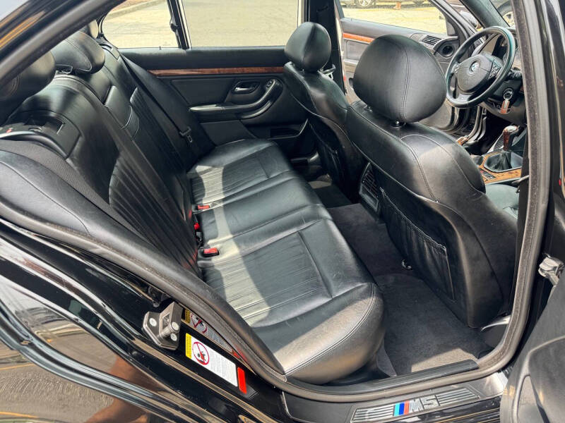 2000 BMW M5