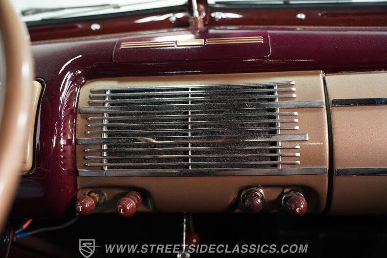 1940 Ford Deluxe