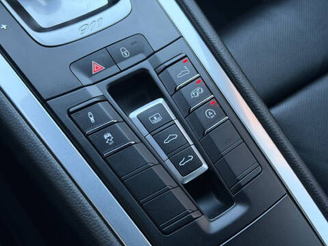 2017 Porsche 911 Carrera