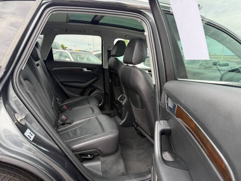 2017 Audi Q5 2.0T quattro Premium Plus