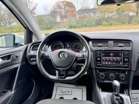 2018 Volkswagen Golf TSI S