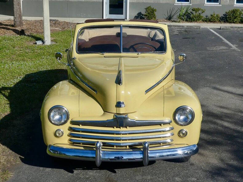 1948 Ford Super Deluxe