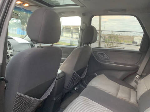 2004 Ford Escape XLT