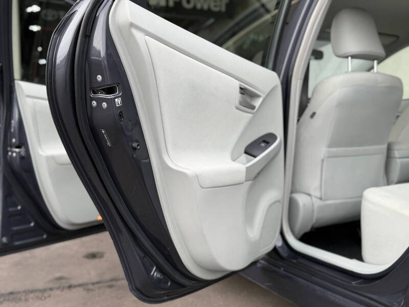 2012 Toyota Prius Two