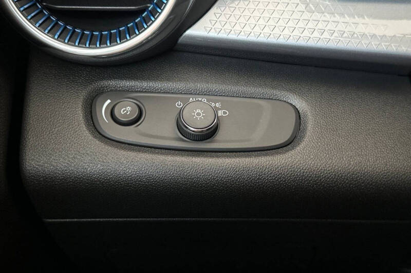 2025 Chevrolet Trax RS