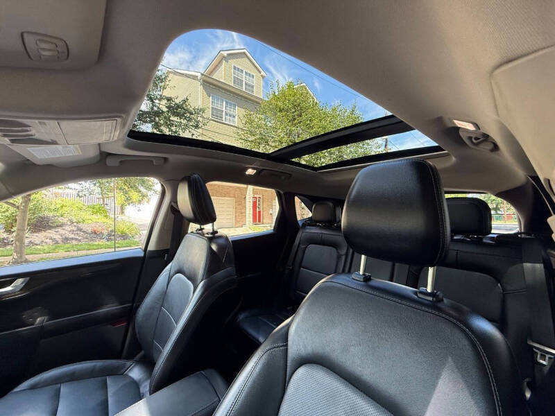 2020 Ford Escape Titanium