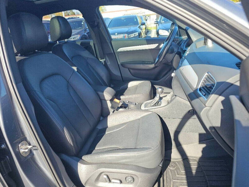 2017 Audi Q3 2.0T quattro Premium