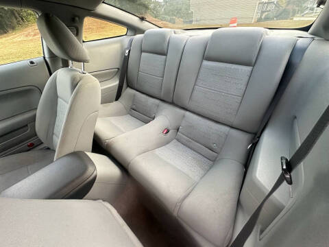 2007 Ford Mustang V6 Deluxe