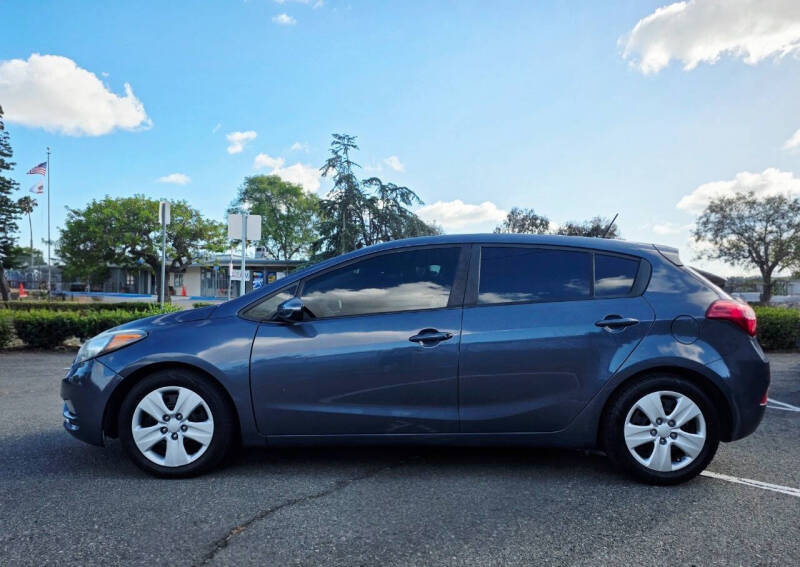 2016 Kia Forte5 LX