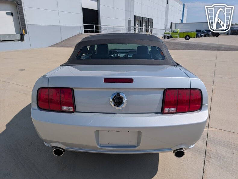 2005 Ford Mustang