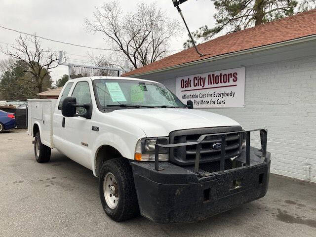 2004 Ford F-350 Super Duty XL's photo