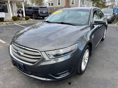2018 Ford Taurus SEL
