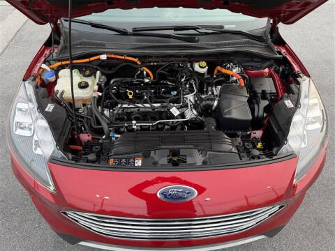 2021 Ford Escape Hybrid Titanium