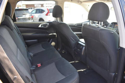 2020 Nissan Pathfinder S
