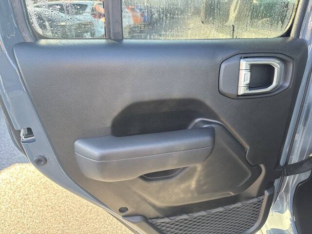 2025 Jeep Gladiator NightHawk