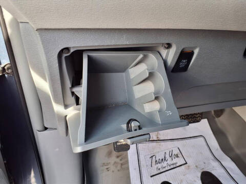 2014 Toyota Sienna LE 8-Passenger