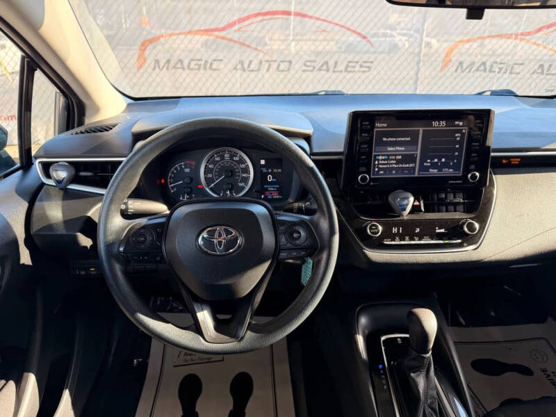 2022 Toyota Corolla LE