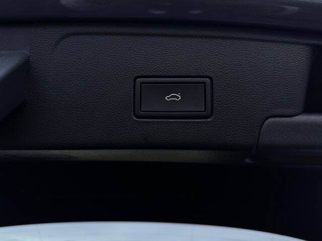 2025 Volkswagen Atlas Cross Sport SE 4Motion