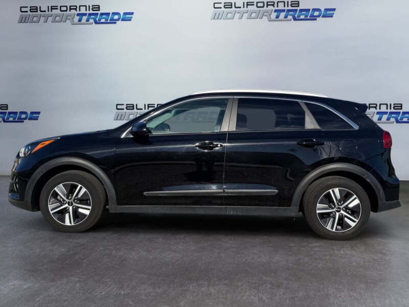 2022 Kia Niro LXS