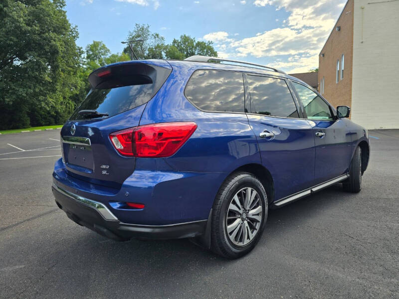 2017 Nissan Pathfinder SL