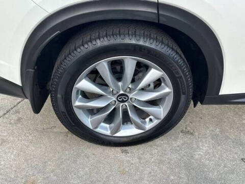 2022 Infiniti QX50 Essential