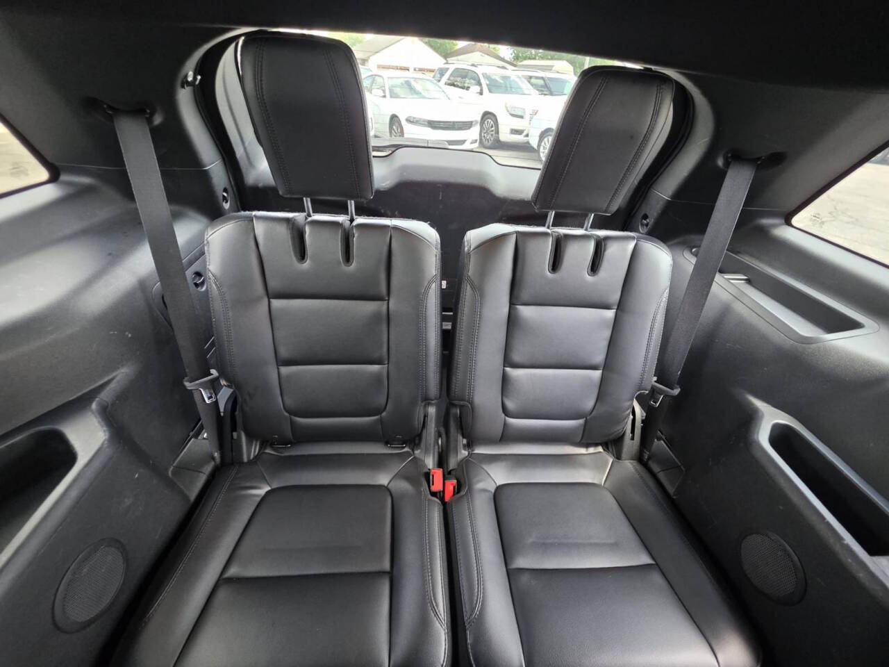 Silver 2017 Ford Explorer XLT AWD XLT 4dr SUV 18