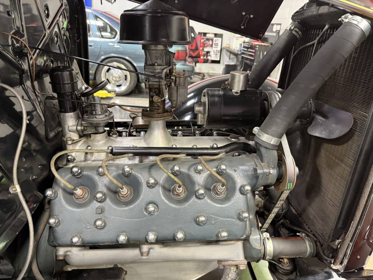 1932 Ford Model 18 50