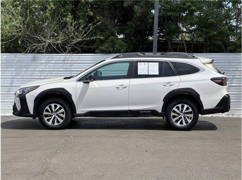 2023 Subaru Outback Premium