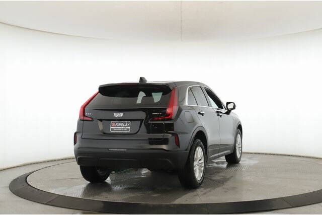 2024 Cadillac XT4 Luxury