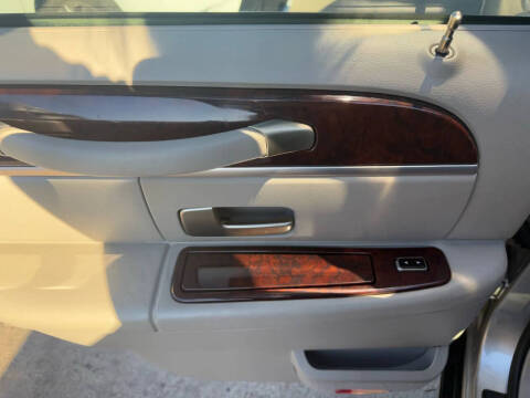 2007 Lincoln Town Car Signature Limited