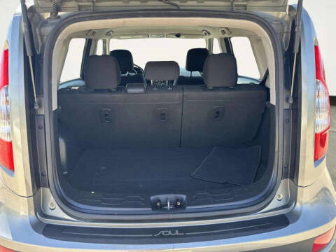 2013 Kia Soul +