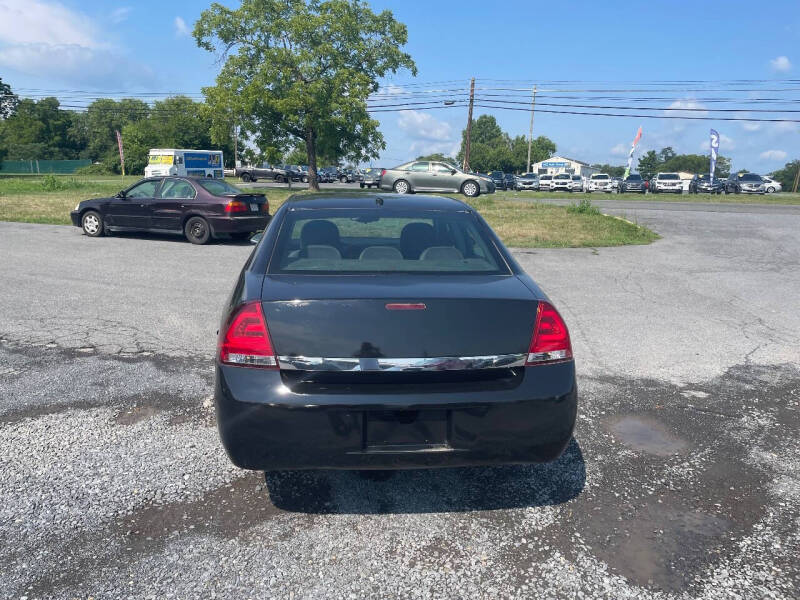 2010 Chevrolet Impala LS photo 2