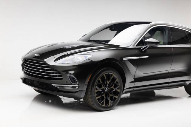 2021 Aston Martin DBX