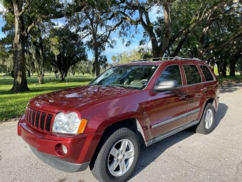 2007 Jeep Grand Cherokee for sale at ROADHOUSE AUTO SALES INC. in Tampa FL