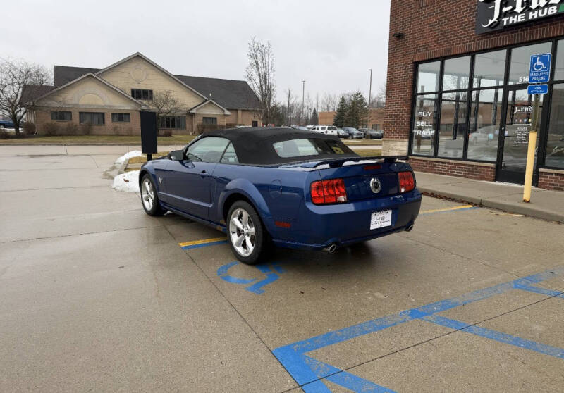 2009 Ford Mustang GT Deluxe