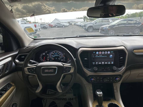 2017 GMC Acadia Denali