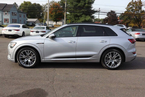 2021 Audi e-tron quattro Prestige