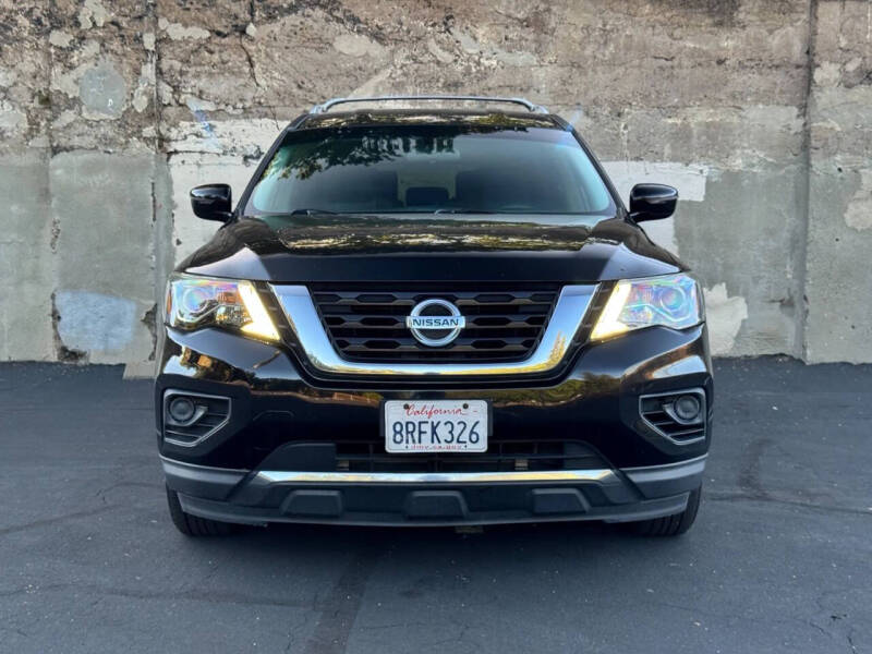 2020 Nissan Pathfinder S