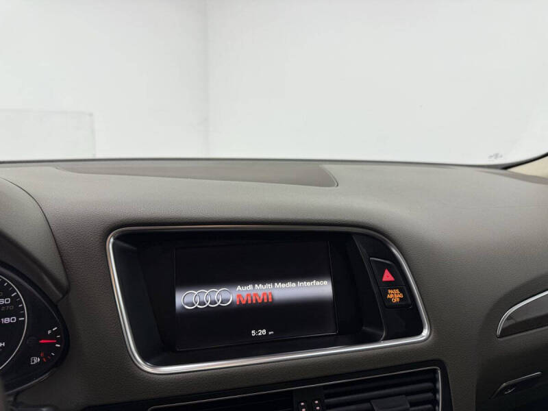 2011 Audi Q5 2.0T quattro Premium Plus