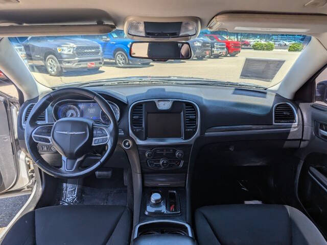 2019 Chrysler 300 Touring