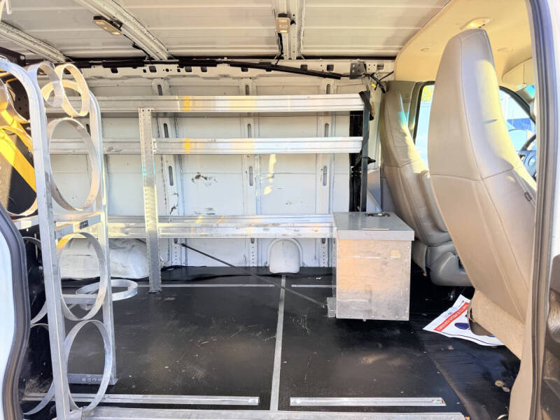 2023 Chevrolet Express 2500