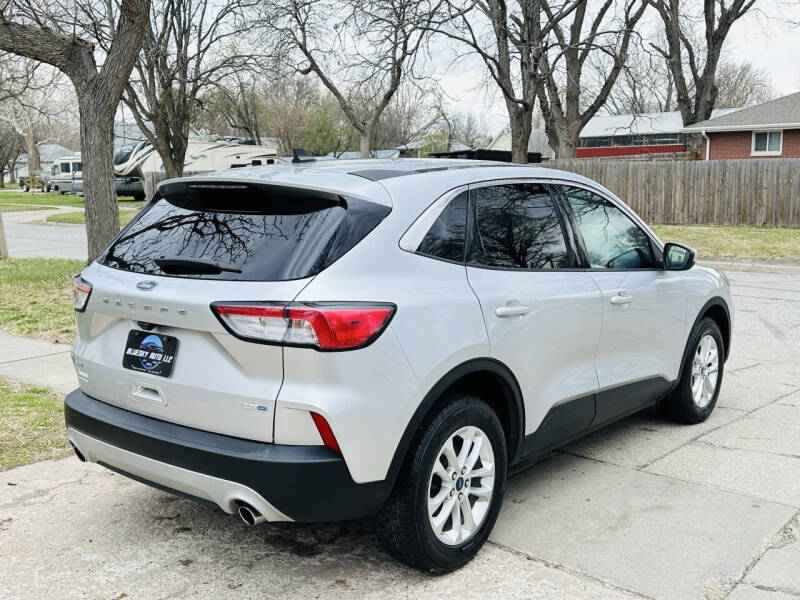 2020 Ford Escape SE