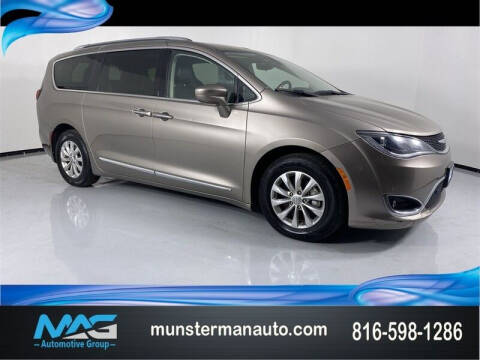 2018 Chrysler Pacifica for sale at Munsterman Automotive Group in Blue Springs MO