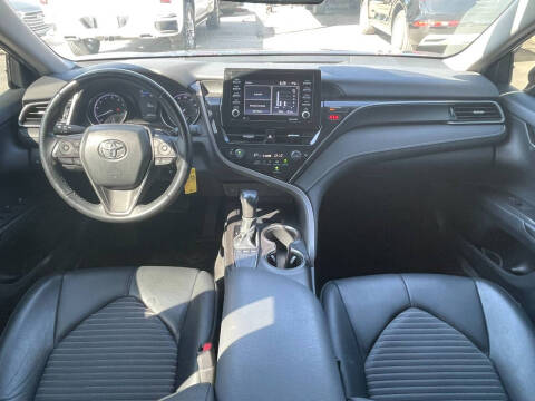 2022 Toyota Camry SE