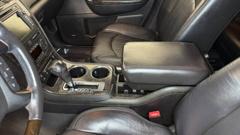 2011 GMC Acadia Denali