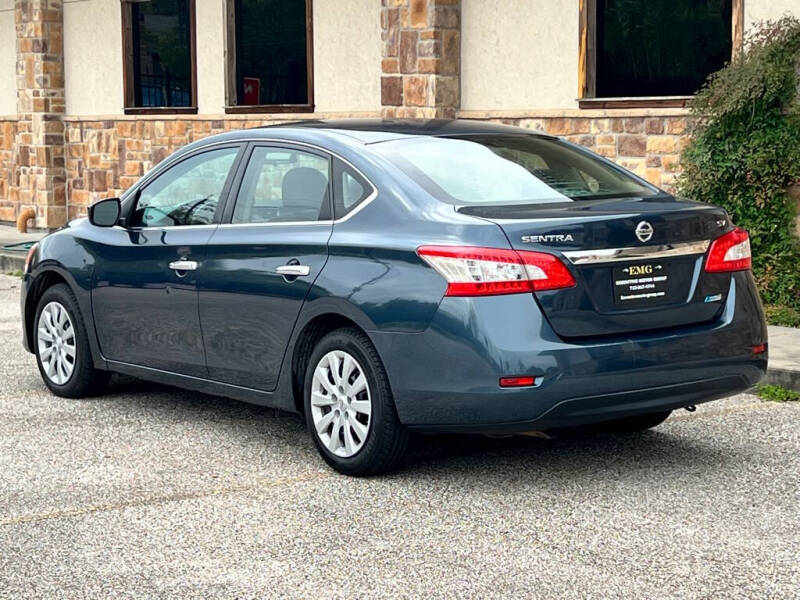 2013 Nissan Sentra SV photo 4