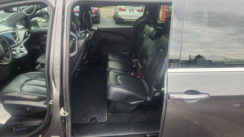 2019 Chrysler Pacifica Touring L Plus