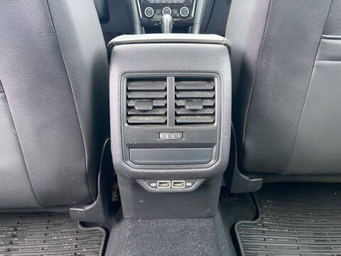 2020 Volkswagen Passat R-Line